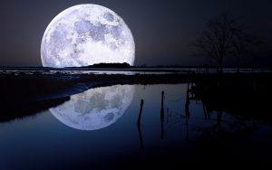 moon-lake-night-1024x640