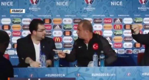 Fatih Terim, Tercüman Türker Tozar’a Sinirlendi